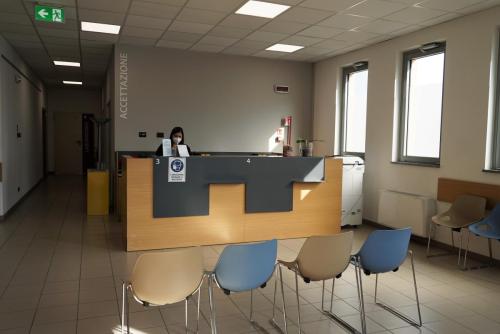 Multiclinica SMA Morbegno sala-dattesa-primo-piano-5